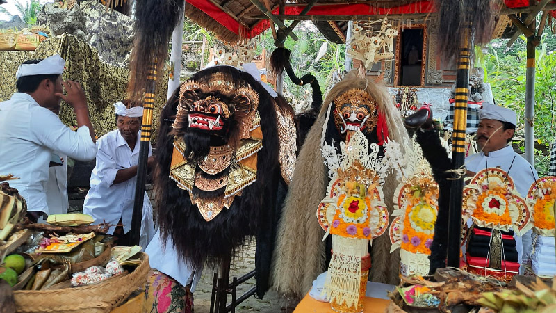 Ngodak, Mlaspas lan Masupati Palawatan Ida Bhatara Lingga Pura Dalem Tengaling